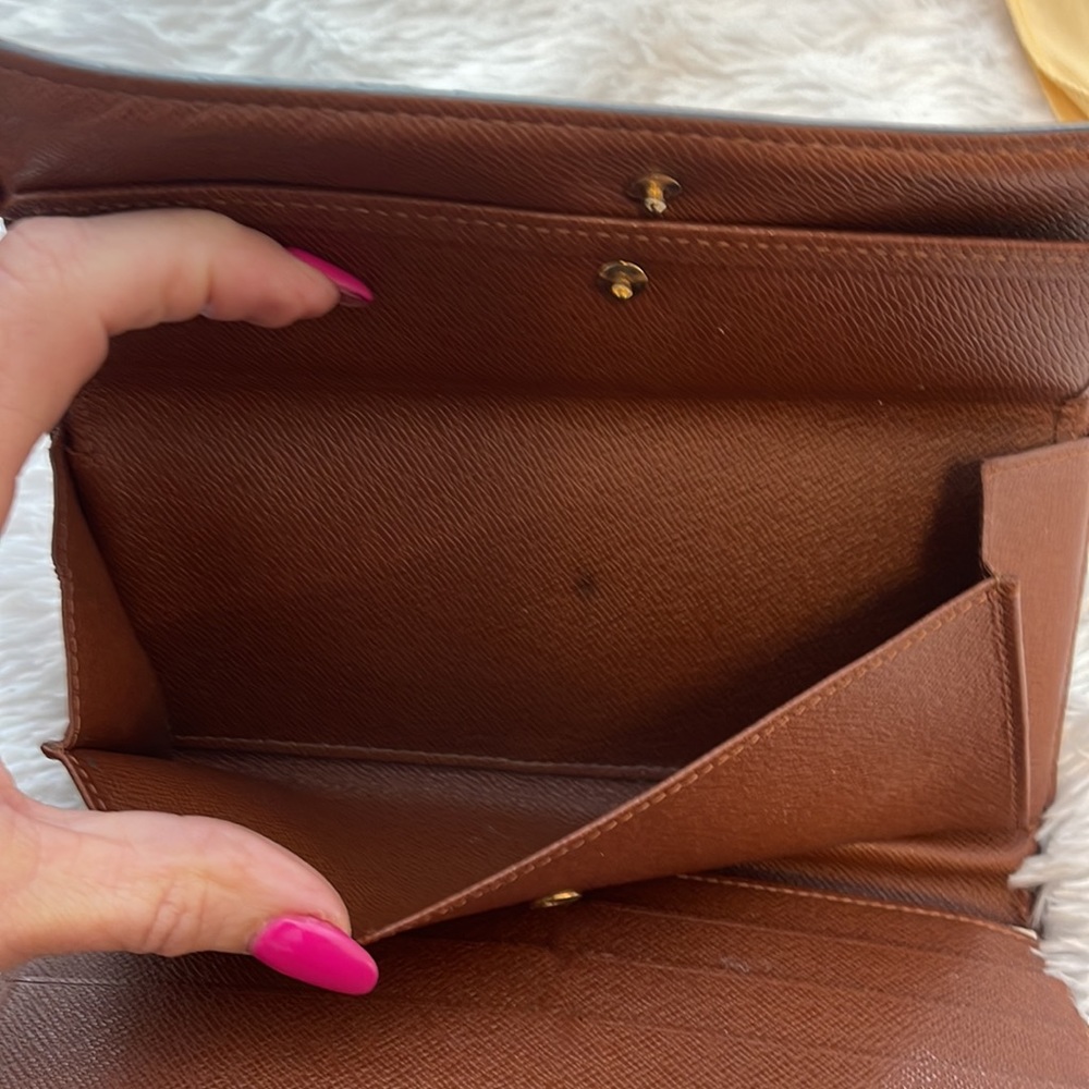 Authentic Louis Vuitton wallet - Picture 6 of 10